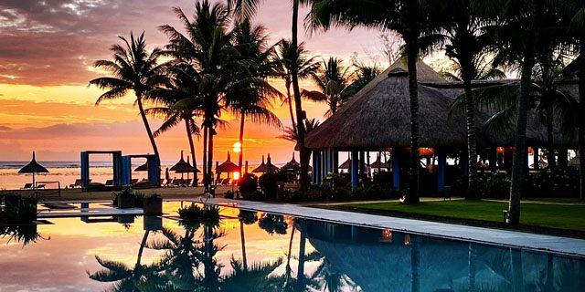 All inclusive evening package at outrigger mauritius beach resort  (1)